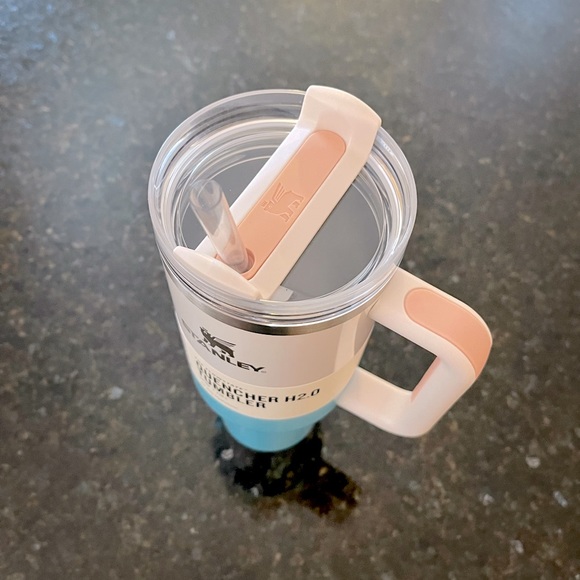 Stanley Quencher H2.O 40oz Tumbler - Picture 5 of 8